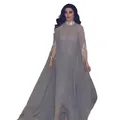 Elegante grijze vloerlange maxi-jurk met metalen paillettenkraag en chique cape mouwen. - S / Dresses / Grijs