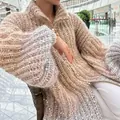 Cardigan beige in maglia a trecce con paillettes, collo alto e chiusura a zip corta - XS / Top / Kaki