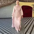 Elegante champagne roze geplooide maxi-jurk met bijpassende hoofddoek set voor dames - XS / Dresses / Roze
