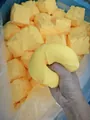 Zachte gele kaasvormige squishy speelgoed voor stressverlichting, in de hand geknepen - Vierkante Kaas / 7 cm (1 stuk) / Geel
