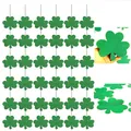 Vista detallada de la guirnalda de trébol verde brillante para la fiesta de San Patricio - Estilo PVC con Purpurina / Paquete de Múltiples Cuerdas