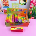 Kleurrijk regenboog gestreept boterstaaf squishy speelgoed voor stressverlichting en ontspanning - Meerkleurig Gestreepte Boterstaaf