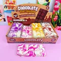 Roze gemarmerde chocoladereep squishy anti-stress speelgoed in een displaydoos - Marmeren Chocolade