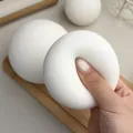Palla antistress bianca minimalista a forma di pasta modellabile per il relax totale - Pane al Vapore Grande Regolare / 6cm