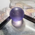 Palla antistress viola traslucida fatta a mano con una morbida consistenza all'olio di cocco - Palla Fatta a Mano Stile Maltosio / 5cm / Viola