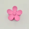 Élégante pince à cheveux en forme de fleur rose avec une finition mate pour femmes - 7.5CM (Vrac) / Rose Bonbon