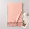 Elegante lichtroze wollen sjaal met decoratieve franjes voor winterwarmte en stijl - Roze (FH26-6127-8)