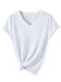 Detail van wit dames-T-shirt met V-hals, voorzien van een stijlvolle knoop en opgerolde mouwen - Wit