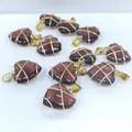 Exquisitos colgantes de corazón hechos a mano envueltos en alambre de cobre con cristal. - Café