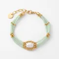 Pulsera vintage de varias hileras con cuentas verde menta y perla barroca central - Estilo de cuentas verdes apilables de tres capas