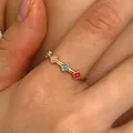 Anello a fascia sottile in acciaio dorato con fiori colorati in smalto lucido - Anello Quadrifoglio Multicolore (5102) / Oro