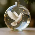 Eleganter Kristallglas-Weihnachtsschmuck mit einer weißen Taube und goldenen Sternen - Taube / 7cm