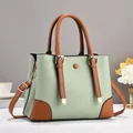 Elegante Damenhandtasche mit großem Fassungsvermögen in Hellgrün und Braun Leder - Grün