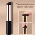 Pennello labbra portatile in silicone con testina tonda elastica per sfumare il correttore - In fusto / Nero