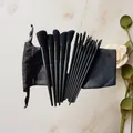 Set di 13 pennelli da trucco professionali con custodia nera per ombretto e cipria - Nero