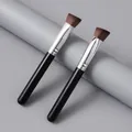 Set of two professional slanted triangular makeup brushes for precise contouring and concealing - 2Pcs/Set / Black
