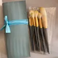 Kit de 10 pinceaux de maquillage professionnels avec pochette grise et nœud bleu ciel - 10 Pinceaux avec Sac à Rouleau / Bleu Brume