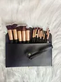 Set da 18 pennelli per trucco professionale con astuccio elegante - 14 Pennelli e borsa / nero e oro