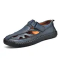 Sandali in pelle blu cuciti a mano per uomo con design a punta chiusa traforata - 38 / Blu
