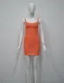 Robe mini moulante bandage orange élégante avec fines bretelles présentée sur un mannequin blanc. - XS / Robes / Rouge pastèque