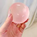 Hochentransparenter rosa Stressball mit langsamem Rücksprung zur effektiven Entspannung - Mittlere Größe / Malzzucker Rosa
