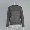 Detailaufnahme eines grauen Mohair-Pullovers mit halbtransparentem Strickmuster - S / Dunkelgrau