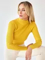 Detailaufnahme eines leuchtend gelben, eng anliegenden Strickpullovers mit Stehkragen für Damen - Einheitsgröße / Oberteile / Gelb