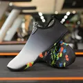 Scarpe da scoglio traspiranti ad asciugatura rapida con mesh grigio e suola colorata - 35 / Nero Grigio Bianco