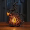 Lampe de sorcière d'Halloween gothique avec robe lumineuse et détails de lanterne - Lampe Sorcière