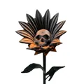 Detailansicht einer kreativen Halloween-Sonnenblume mit realistischem Totenkopf - Sonnenblume Totenkopf (Hellgelb) / Hellgelb