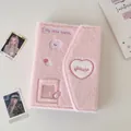 Roze pluche A5 binder voor fotokaartcollectie met hart- en tandborduurwerk - Pluche Magnetische Envelop Fotoalbum Cover (A5) / Roze
