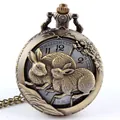 Vintage Bronze Tierkreis Taschenuhr Halskette mit einem exquisiten Hasenrelief Design - Kaninchen