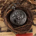 Retro-Taschenuhr aus schwarzem Metall mit mechanischer Gravur und Hirsch- und Blumenmuster - Vintage Hohl Geschnitzter Stil (PM037) / Schwarzes Gehäuse Weißes Zifferblatt