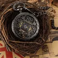 Orologio da tasca meccanico vintage con motivo traforato inciso - Modello Manuale / Nero PM042