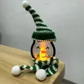 Mini-Weihnachtsschneemann-Laterne mit grün gestreifter Strickmütze und Schal Nachtlicht - Mini Schneemann Laterne (Weiß Grün Mütze Schal) / Weiß-Grün