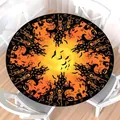 Halloween Tischdecke rund mit Gruselskelett- und Schlossmustern auf dem Esstisch - Stil B (Skelett-Fledermaus-Druck) / 40-44 Zoll
