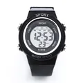 Primer plano de un elegante reloj deportivo digital negro con pantalla LCD clara y brillante. - Estilo Forma Oreja de Gato (3018) / Negro