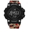 Detailansicht einer digitalen Sportuhr mit modischem Camouflage-Armband - Braun Camo