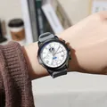 Reloj de cuarzo para hombre con correa de silicona gris y esfera blanca multifunción - Gris