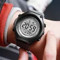 Montre de sport numérique noire élégante avec écran LCD pour ados et étudiants. - Montre Numérique Sportive / Gris