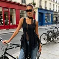 Canotta chic in pizzo nero con nastro abbinato per un look estivo sofisticato - Taglia S / Top / Nero