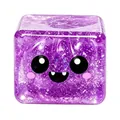 Dettaglio di un cubo squishy viola glitterato per Halloween con faccia da mostro - Glitter Viola