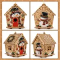 Vues détaillées d'une maison de Noël en bois DIY avec motif de bonhomme de neige - Style Bonhomme de Neige / Art de Perle DIY