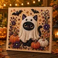 Detailansicht eines DIY-Perlenkunst-Sets mit einer Geisterkatze und Halloween-Kürbisdekor. - Halloween Perlenkunst Set Q