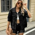 Schickes schwarzes Kurzarm-Jeansjacken-Set für Damen in Outdoor Streetstyle-Fotografie - S / Oberteile / Schwarz und Grau