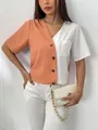 Stylisches Damen-Kurzarmhemd mit V-Ausschnitt und Color-Blocking in Orange und Weiß - Khaki