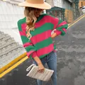 Χαλαρό oversized ριγέ πλεκτό πουλόβερ σε ροζ και πράσινο με στρογγυλή λαιμόκοψη - S / Tops / Πράσινο and Ροζ Κόκκινο
