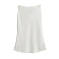 Jupe mi-longue élégante en satin blanc à taille haute avec un drapé fluide soyeux - S / Blanc