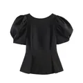 Detailweergave van de chique zwarte top met pofmouwen voor dames, elegant silhouet, fit - XS / Tops / Zwart