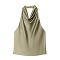 Elegante saliegroene satijnen haltertop voorzien van een stijlvolle watervalhals. - XS / Tops / Groen